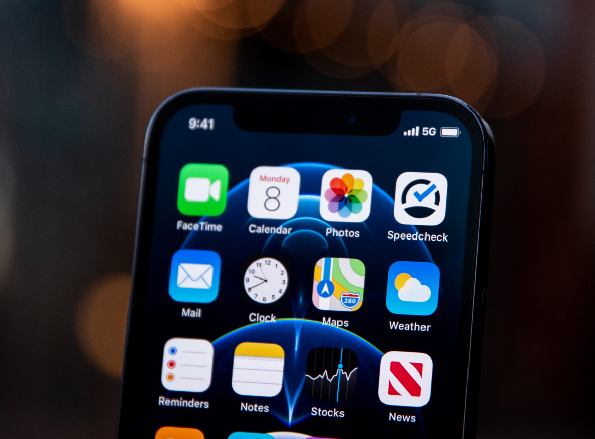岢岚苹果手机维修分享为什么 iPhone 12 在冬季会自动关机 